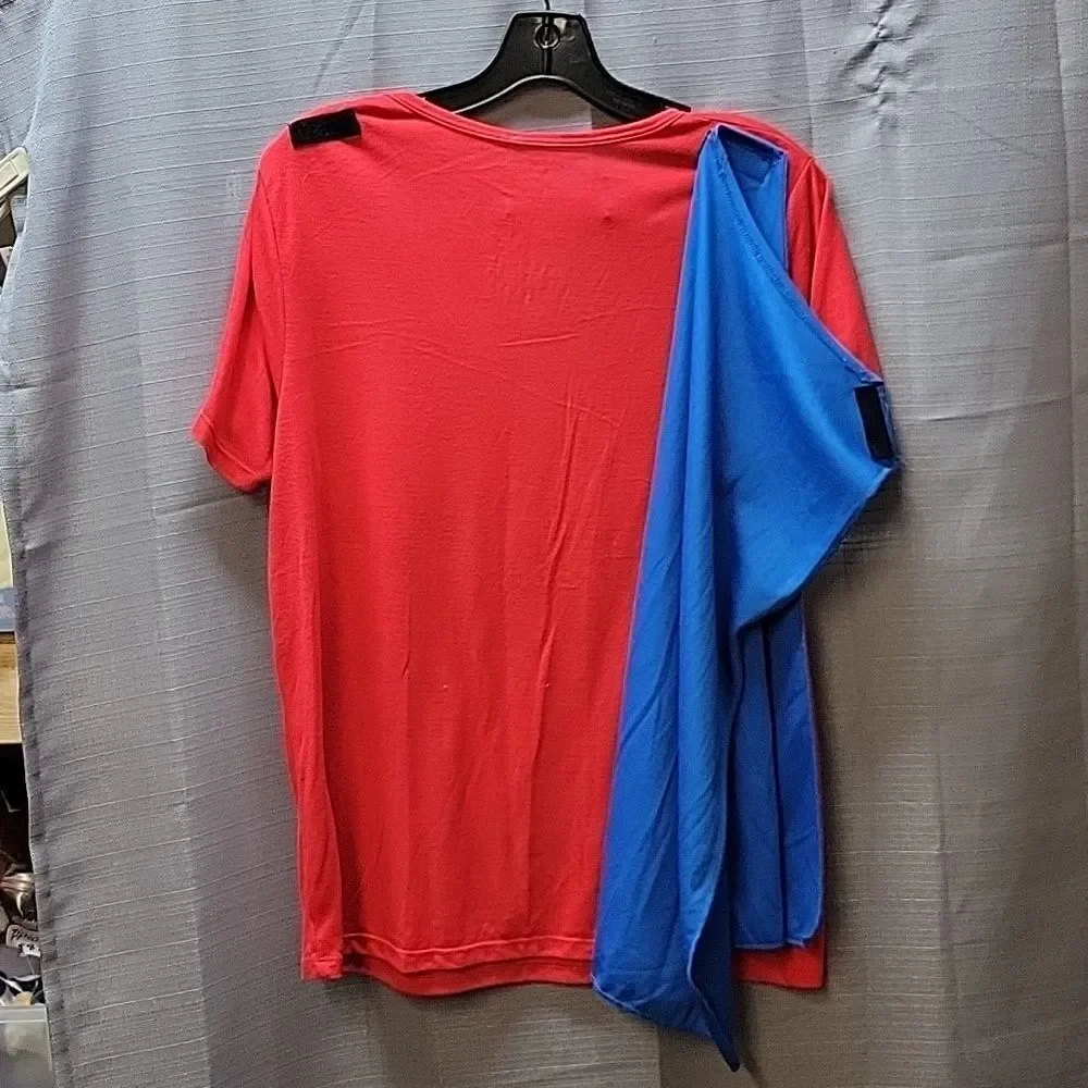 DC Comics Wonder Woman Textured Logo T-Shirt Detachable‎ Cape Womens Large